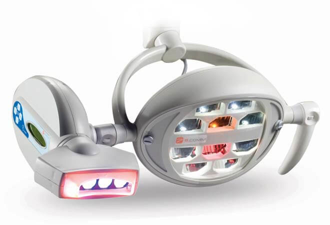 Core White firmy GComm – lampa LED dla białych zębów